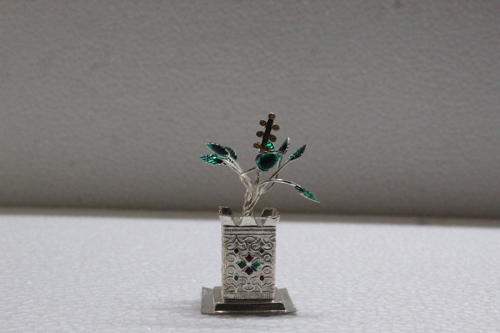 Silver Thulasi Madum