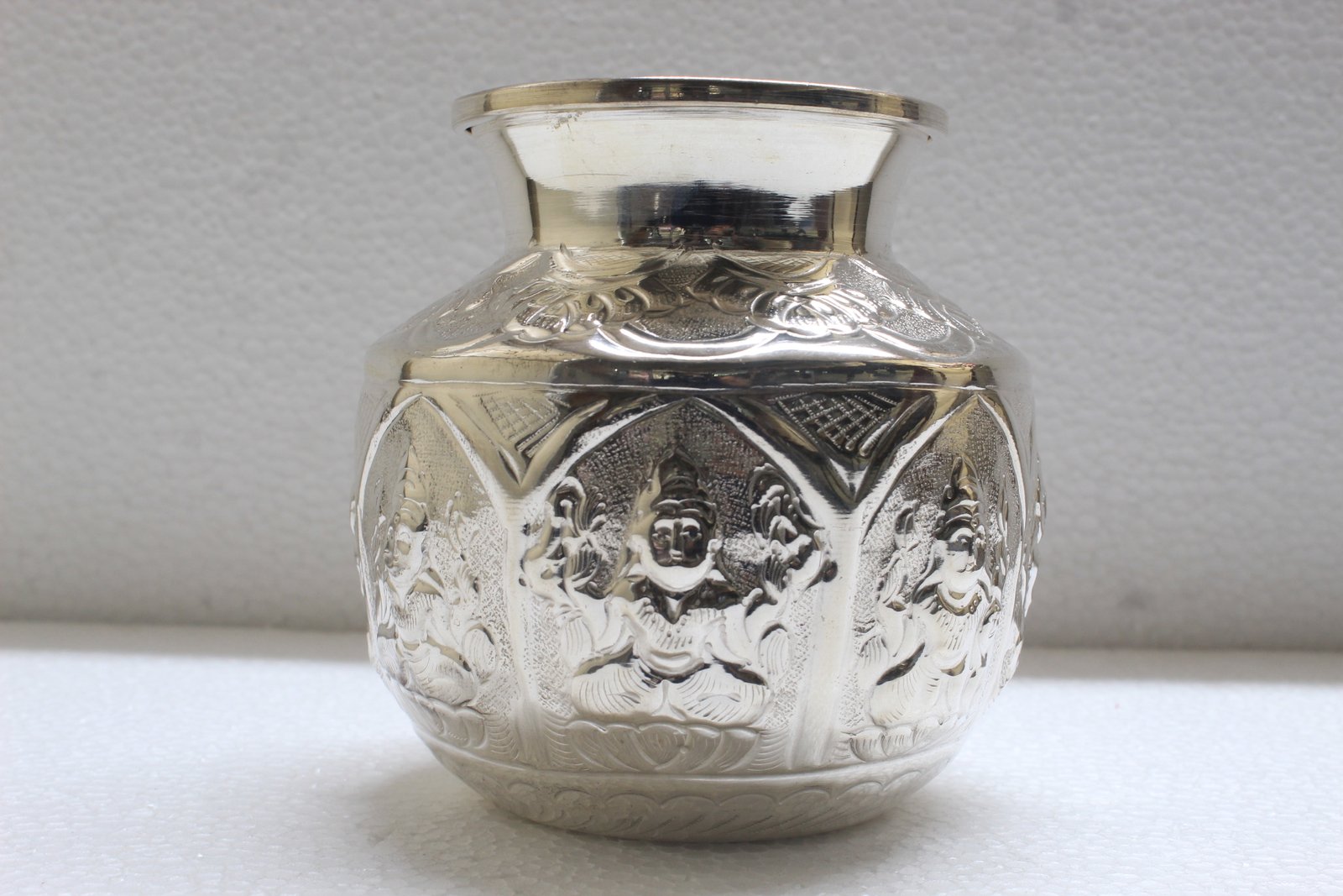 Silver Astalakshmi Chombu