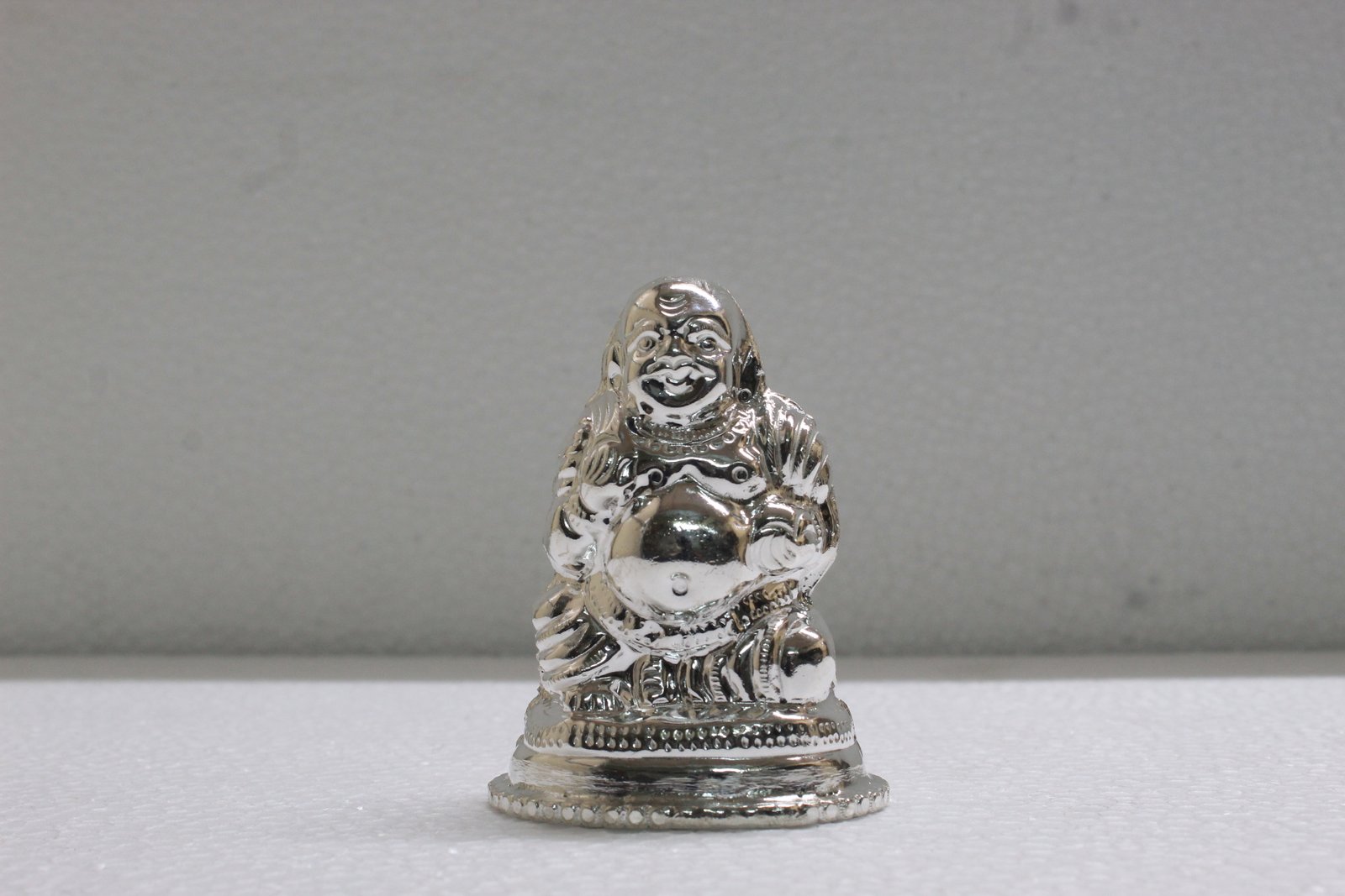 Silver Laughing God Guberar